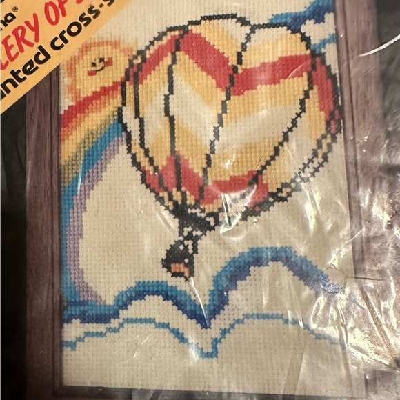Vtg Balloon and Sun cross stitch - Picture 4 of 4